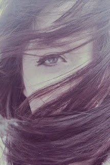 Truyện Cố Che Giấu Bản Thân Chỉ Vì Quá Khứ Thôi Sao